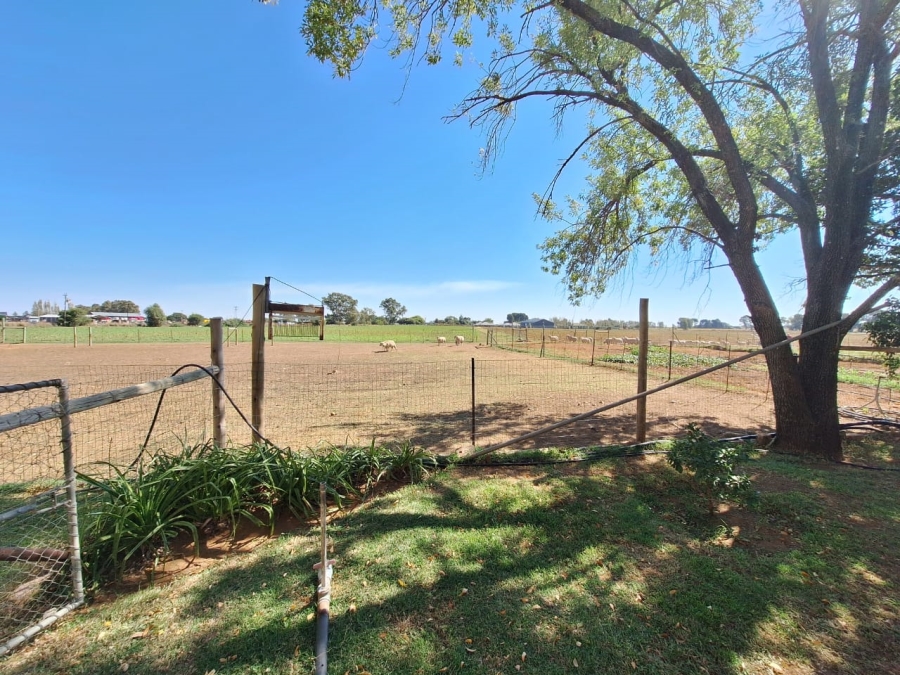Commercial Property for Sale in Bainsvlei Free State